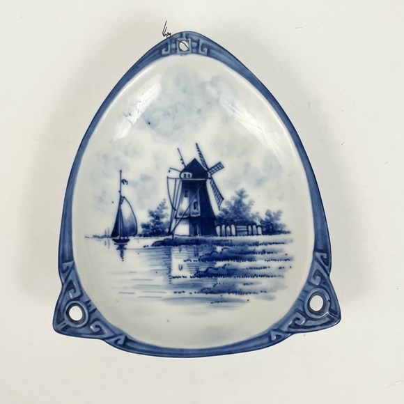 Vintage Delft Blue Triangle Windmill Hanging Decor Wall Plate - Picture 2 of 9